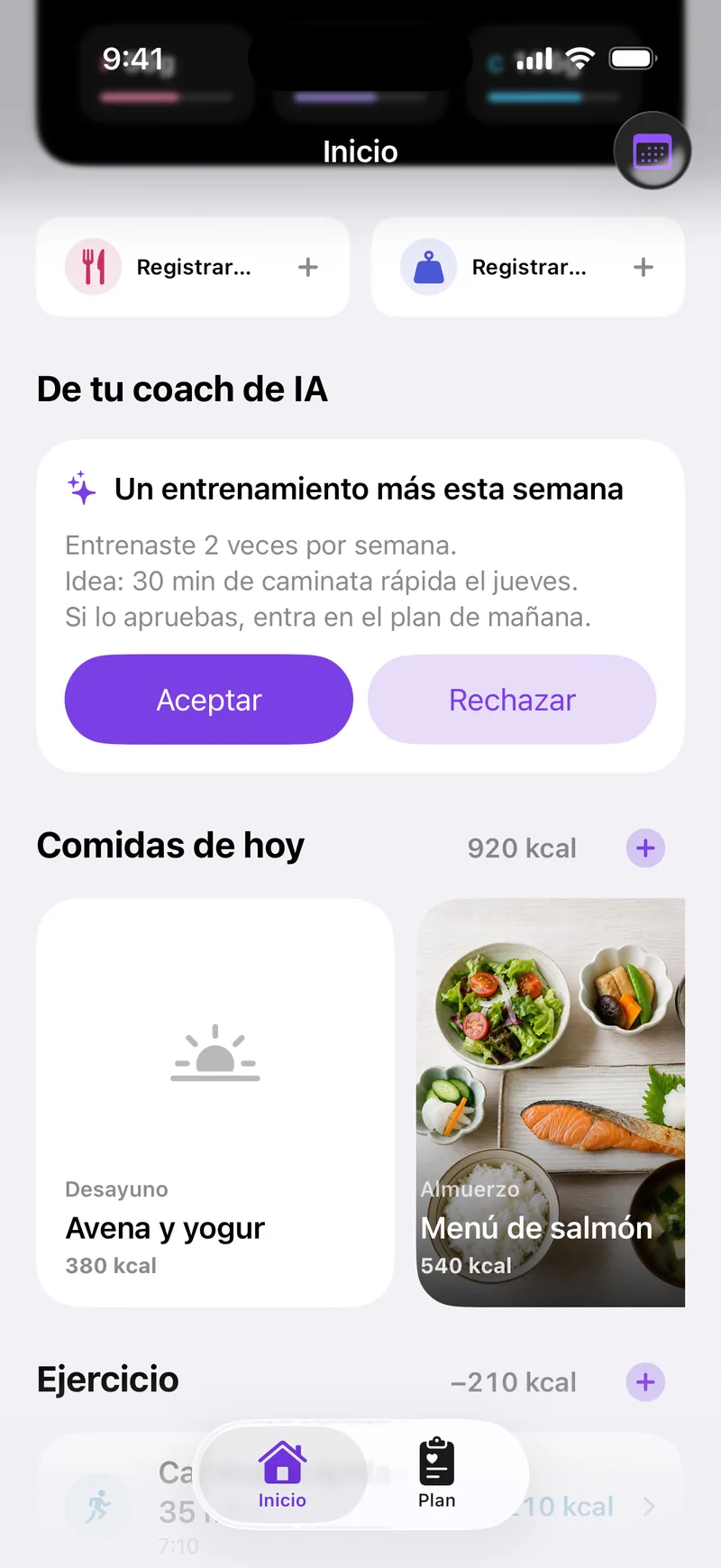 Pantalla de inicio con una sugerencia del coach de IA, las comidas de hoy y el ejercicio
