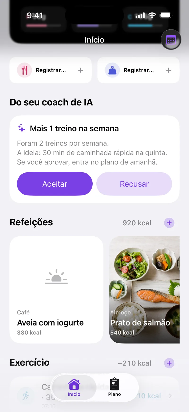 Tela de Início com uma sugestão do coach de IA, as refeições de hoje e o treino